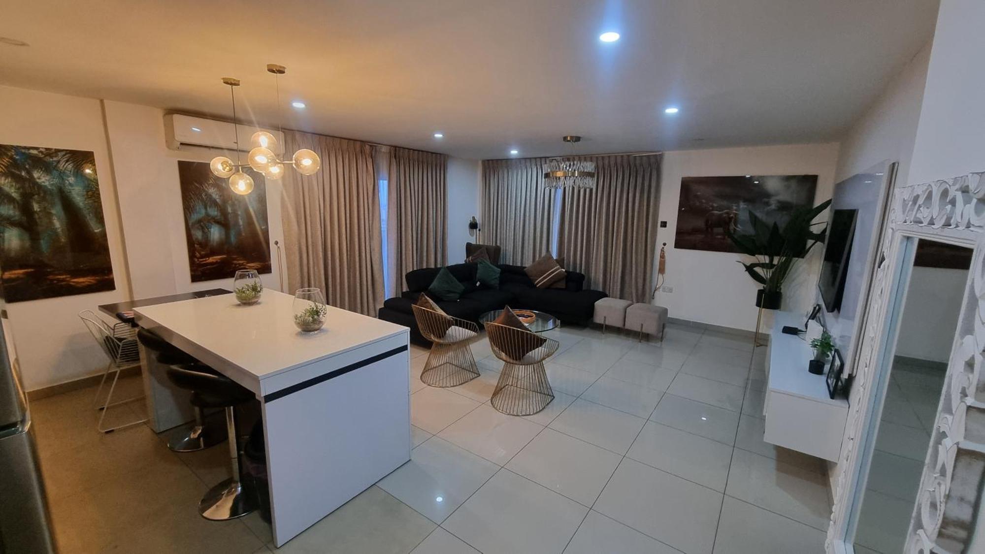 The Gallery Luxury Suites Cpg Източен Легон Екстериор снимка