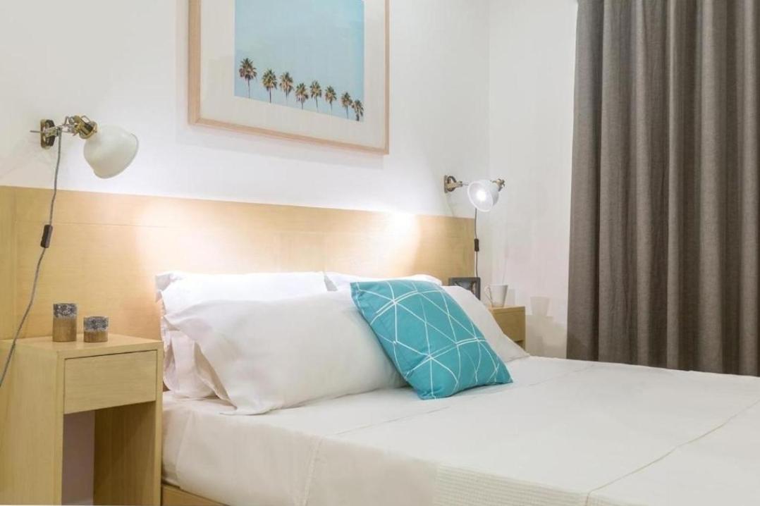 The Gallery Luxury Suites Cpg Източен Легон Екстериор снимка